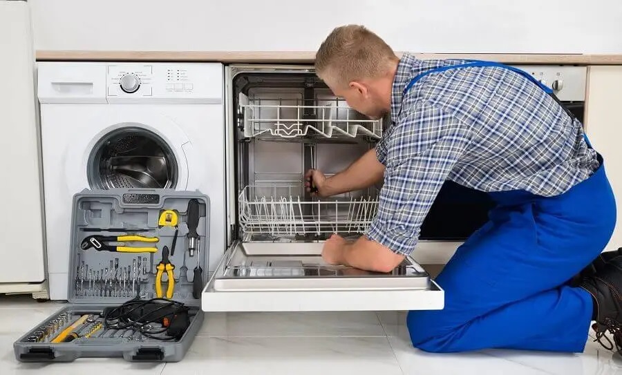 Çilimli Termodinamik servisi teknisyen ekibi beyaz eşya tamiri yaparken